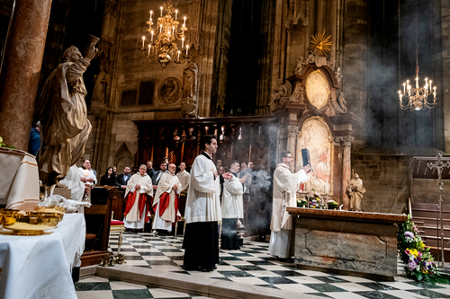 Feier der Osternacht 2026 / Erzdiözese Wien/Schönlaub, Stephan Schönlaub